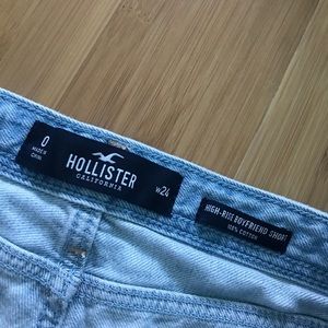 Hollister High-Rise Boyfriend Shorts